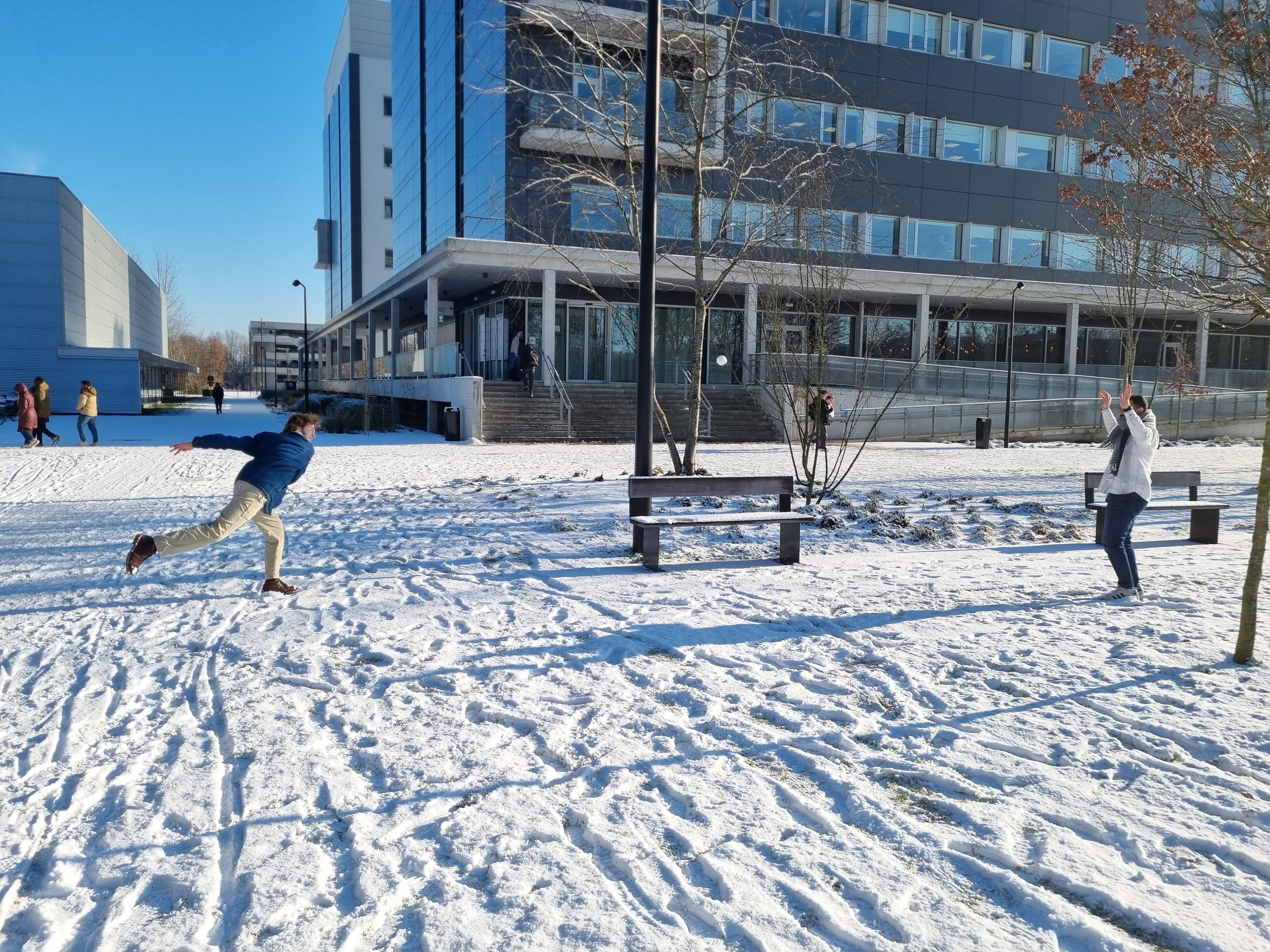 Gijs and Omar enjoying the snow